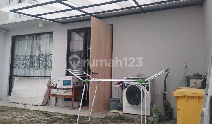 Disewakan Rumah Waterfront Estate Lippo Cikarang