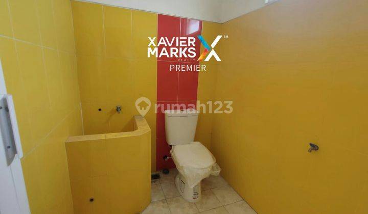 Ruko 3 Lantai Siap Huni di Jalan Dieng Malang Lokasi Poros  4