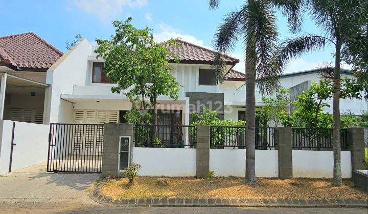 Rumah Modern Minimalis 2 Lantai di Graha Kencana, Blimbing 1