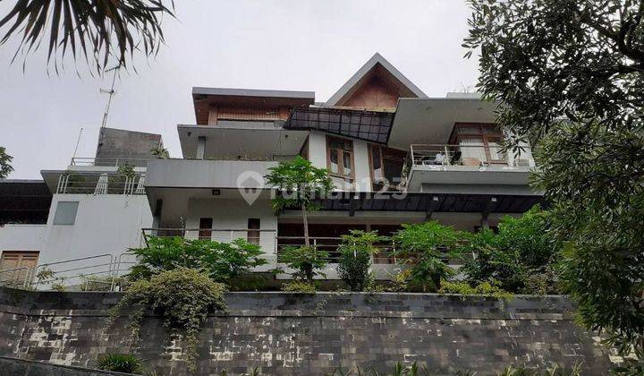 F002 Rumah Villa With Private Pool ,area Tidar, Malang 1