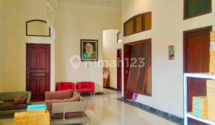 Dijual Rumah Mewah di Lawang Malang dengan Banyak Lahan Kosong 2