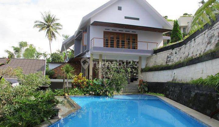 F002 Rumah Villa With Private Pool ,area Tidar, Malang 2