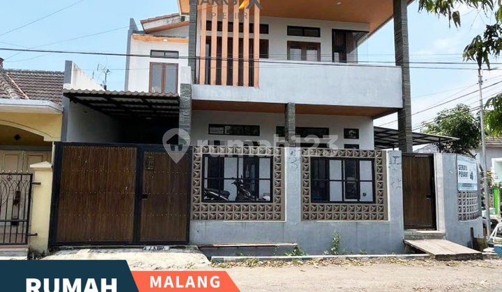 Dijual Rumah Modern Strategis di Poros Jalan Sulfat Kota Malang