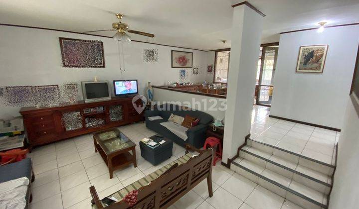 Rumah 2 Lantai Bagus Unfurnished di Setra Duta , Bandung 1