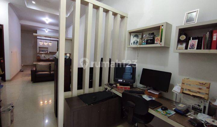 Rumah Bagus Furnished di Singgasana , Bandung 2