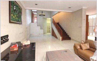 Rumah 2 Lantai Bagus Furnished di Sayap Pasteur , Bandung 1