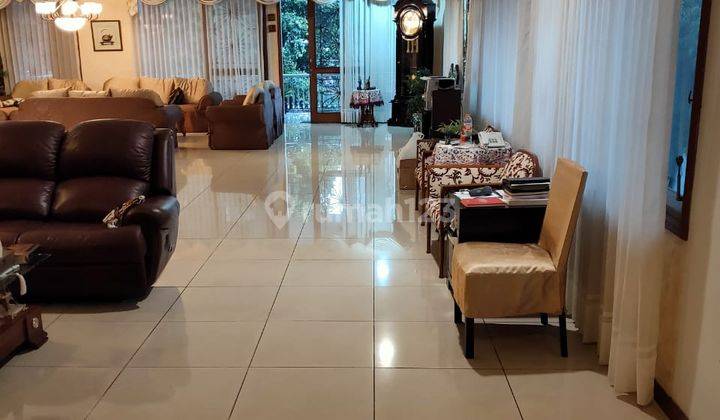 Rumah Bagus Unfurnished di Ciumbuleuit, Bandung 1