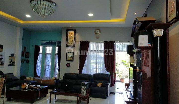 Rumah 3 Lantai Bagus Unfurnished di Kembar Mas , Bandung 1