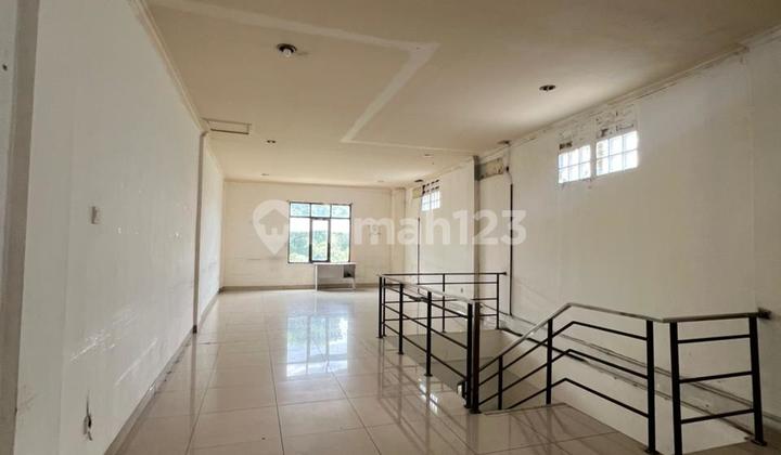 Ruang Usaha/Ruko 3 Lantai Mainroad Lengkong, Tengah Kota, Tanah Ngantong