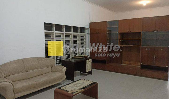 Rumah di Jl. Kenanga, Solo 8