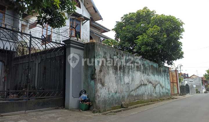 Rumah 2 Lantai Bagus SHM di Ngadirejo, Sukoharjo