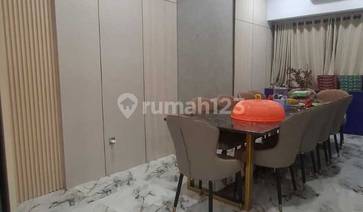 Dijual rumah cantik 3 lt di cluster Crystal , Gading Serpong