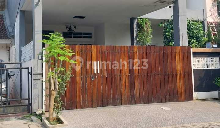 Dijual rumah cantik 2 lt di sektor 7 A, Gading Serpong