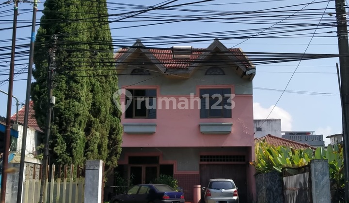 Tiga Rumah berendeng di Lembang Bandung dengan Lembang Park zoo 1