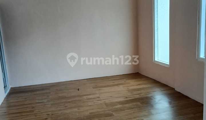 Rumah 2 Lantai di Cibaduyut semi furnish dekat ke Tol Moch Toha 2