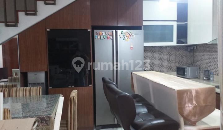 2-Story Furnished House in Geger Kalong, Bandung near Aeon Mall PVJ.