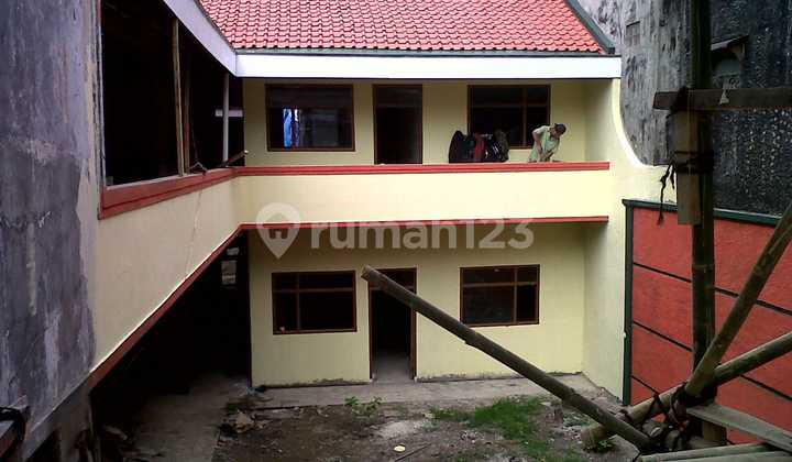 Rumah di Jalan Raya Kopo Bandung Akses Strategis dekat Tol Kopo