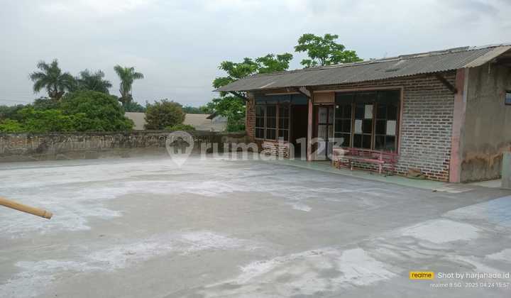 Commercial Building on Rancaekek Main Road, Strategically Located Near Cileunyi Toll Access