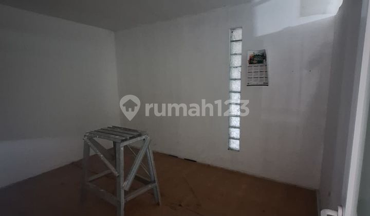 Sapan Warehouse Area in Bojongsoang, strategically located near Buah Batu Toll Road.