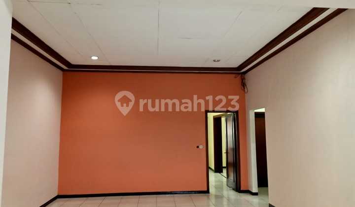 Rumah Tengah Kota Bandung Dijalan Riau Llre Martadinata Citarum 2