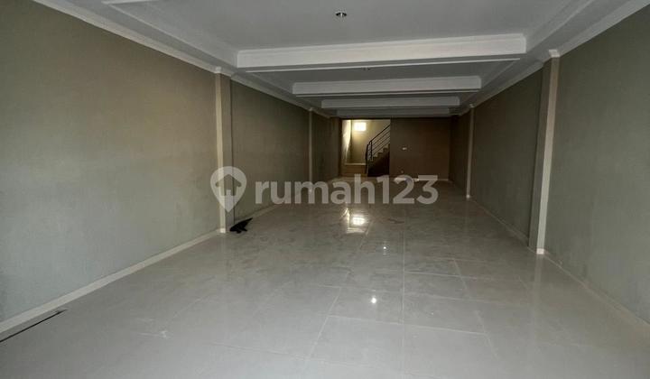 Strategic Shop House on Kopo Highway, ready to occupy near Immanuel Hospital Strategic Shop House on Kopo Highway, ready to occupy near Immanuel Hospital