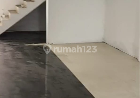 2-Story Shophouse on Rancaekek Main Road with easy access to shopping centers. 2