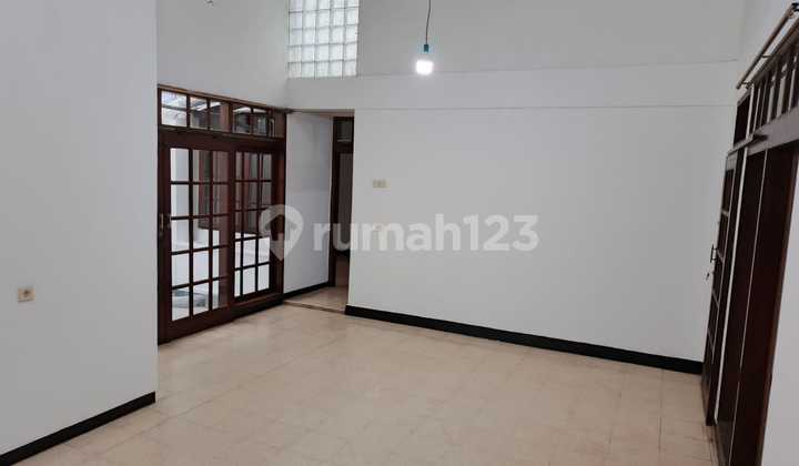 Rumah Dijalan Buah Batu Bandung Strategis Dekat Transmart dan Tol 2