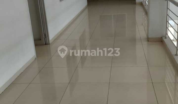 Business Space on Kopo Main Road suitable for a dealer near the toll road. Business Space on Kopo Main Road suitable for a dealer near the toll road.