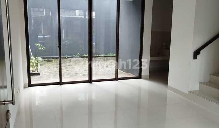 Disewakan Rumah Rapih di Eminent, Bsd