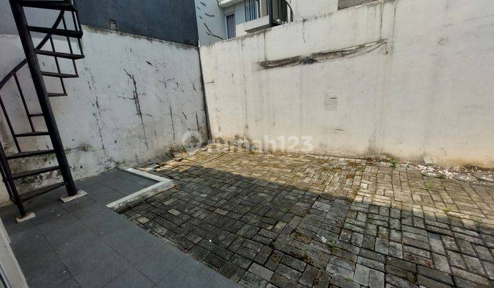 Dijual Rumah SHM 2lt Di Greenlake, Jakarta Barat 2