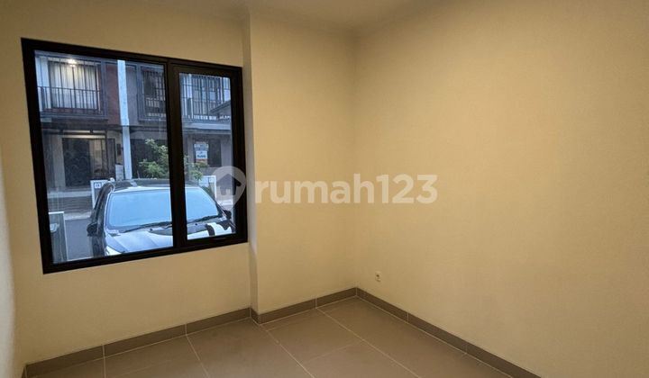 For Sale House in Leonora, Gading Serpong 2