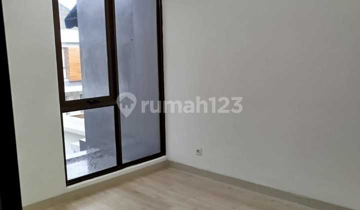 For Rent Neat House in Eminent, BSD 2