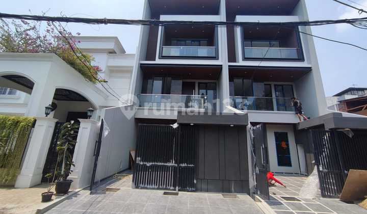 DIjual Rumah Brand new Agung Perkasa 3 lantai ukuran 150 Sunter jakarta Utara
