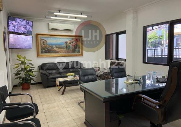 For Sale: House that can function as an office or warehouse, area 512, on Jl. Kerajinan, Taman Sari, West Jakarta. 2