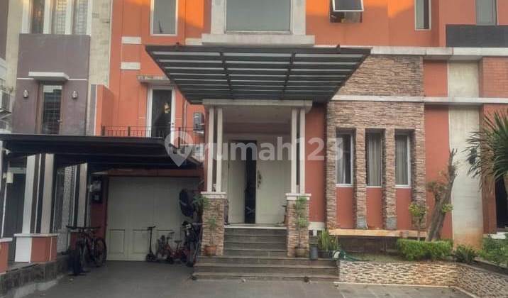 For Sale 3-story House in the Serene Area of Gading Park View, Taman Asri Street, Kelapa Gading, North Jakarta