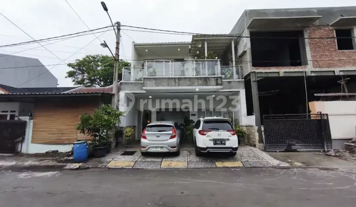 Dijual Cepat Butuh Uang Rumah Mewah 5 menit dari Tol Bebas Banjir