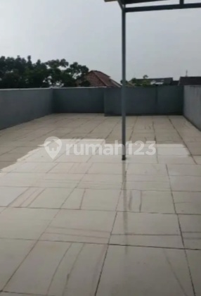 Disewakan rumah strategis bisa untuk kantor atau cafe di mainroad Sriwijaya 6