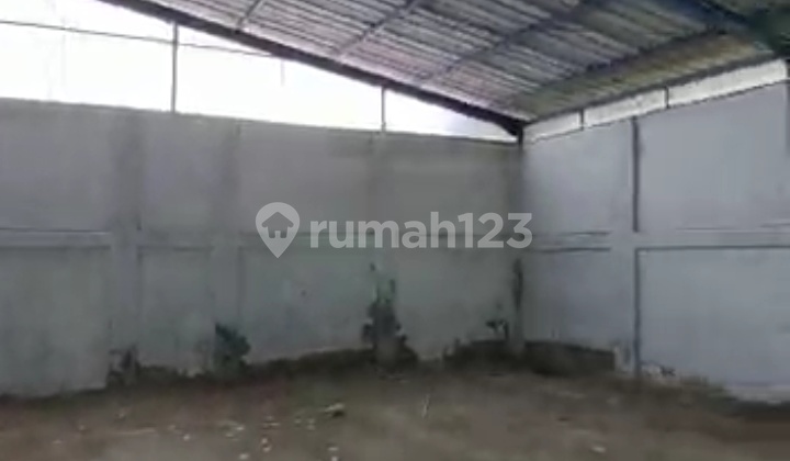 Dijual/disewakan gudang strategis di mainroad Batujajar  4