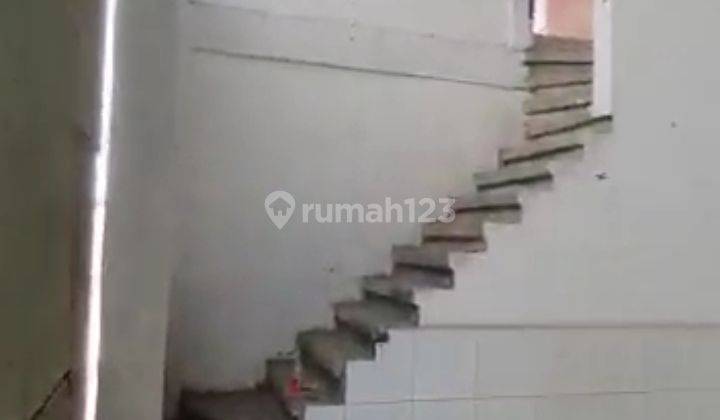 Dijual/disewakan gudang strategis di mainroad Batujajar  5