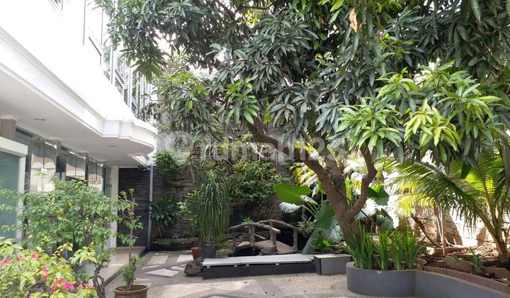 Dijual rumah siap huni di mainroad Garuda 2