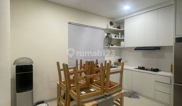 Dijual rumah siap huni full furnished di Gateway Residence  5