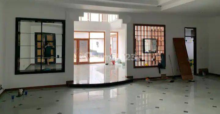 Dijual rumah strategis di Holis regency  1