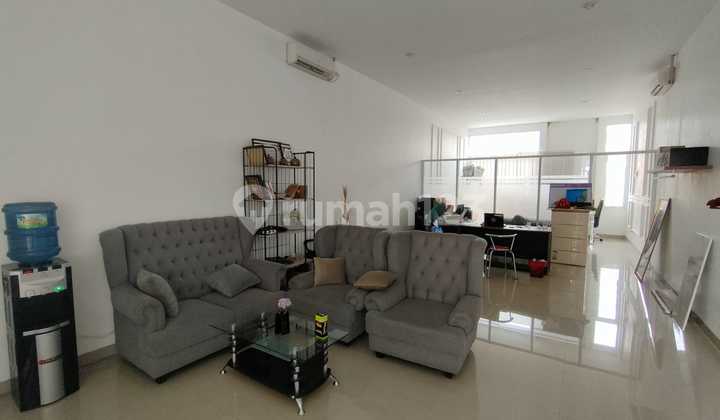 For Sale Ready-to-Use Shop House on Sriwijaya Main Road