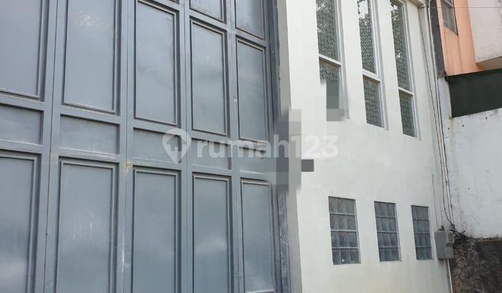 For Rent: Very Strategic Shop House Ready to Occupy on Jakarta Main Road Extension 1