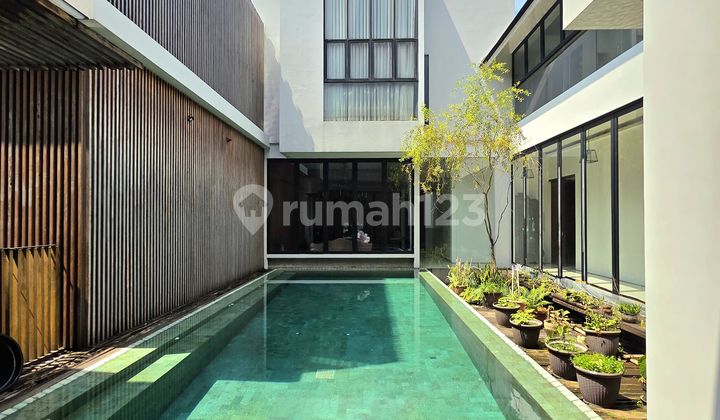 Beautiful House in Kebayoran Baru near Pondok Indah Mall Gandaria City
