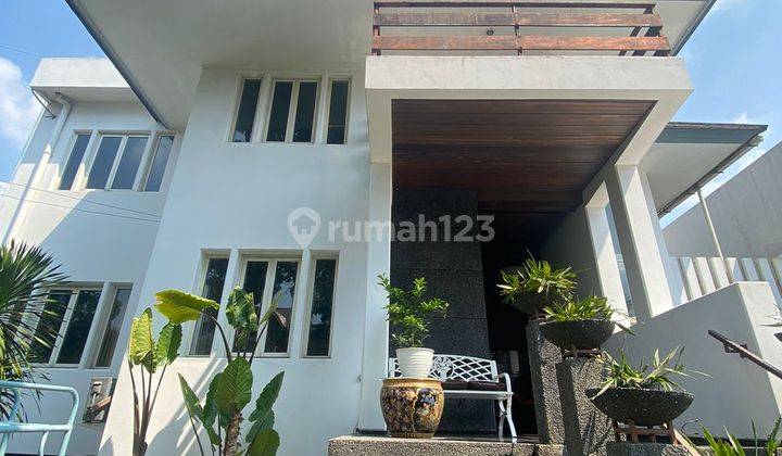 Rumah Siap Huni 3 Lantai di Kebayoran Baru, Turun Harga  1