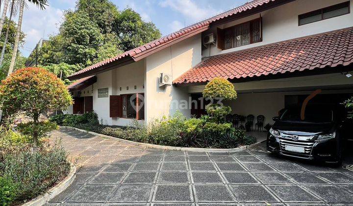 Rumah Terawat Lokasi Strategis di Kebayoran Baru, Jakarta Selatan  1