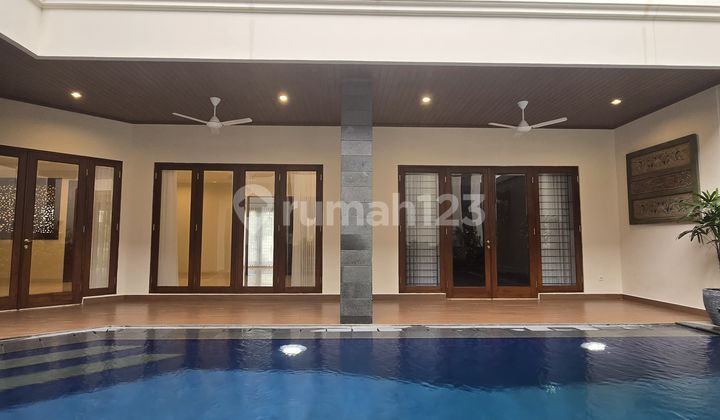 Rumah Bagus Sudah Renovasi Dalam Komplek Ekslusif Area Lebak Bulus Rumah Bagus Sudah Renovasi Dalam Komplek Ekslusif Area Lebak Bulus