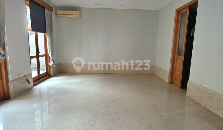 Rumah Cantik Dalam Komplek Area Kemang 2