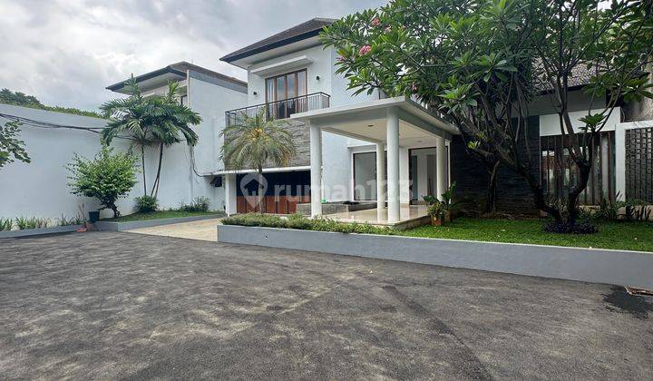 For Rent Tropical Modern House In Kemang, Jakarta Selatan  1